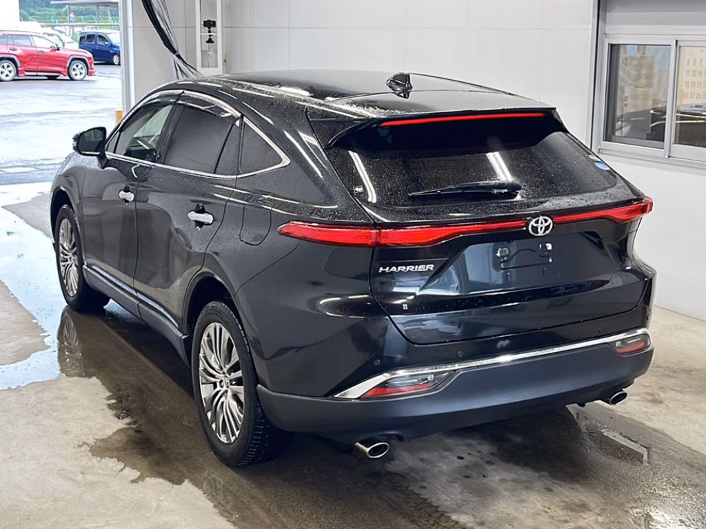 TOYOTA HARRIER