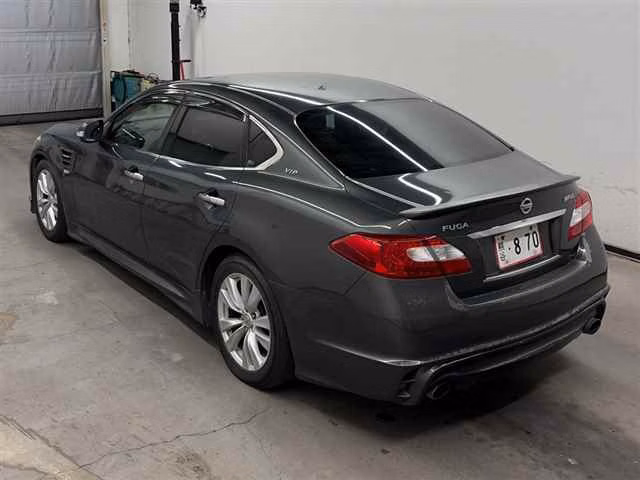 NISSAN FUGA