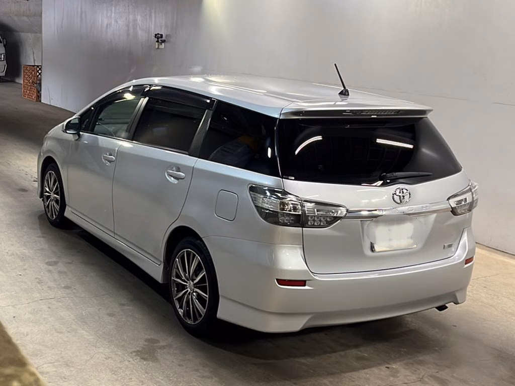 TOYOTA WISH