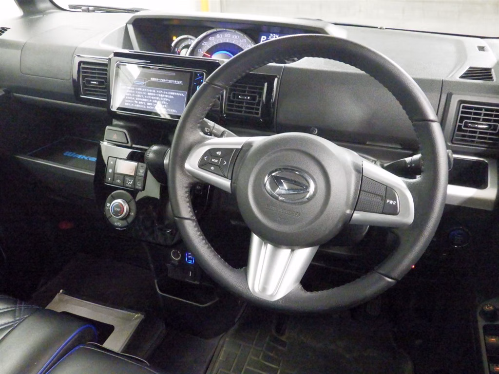 DAIHATSU WAKE