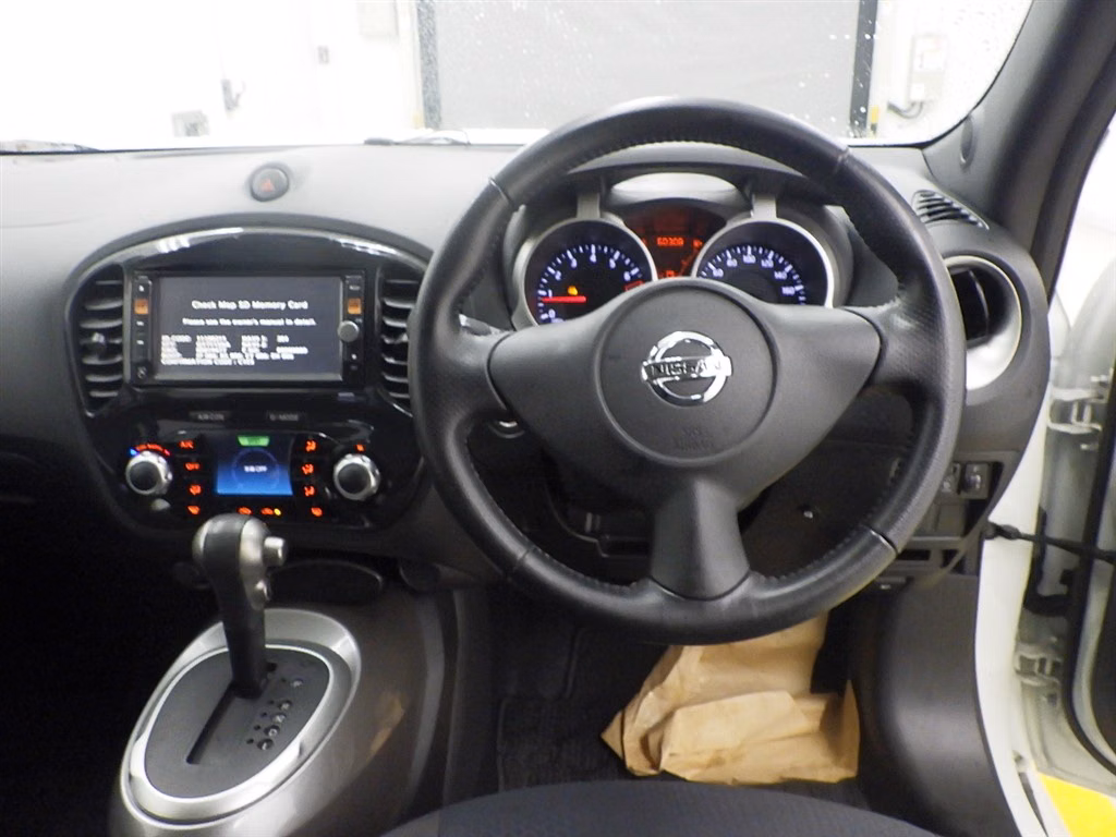 NISSAN JUKE