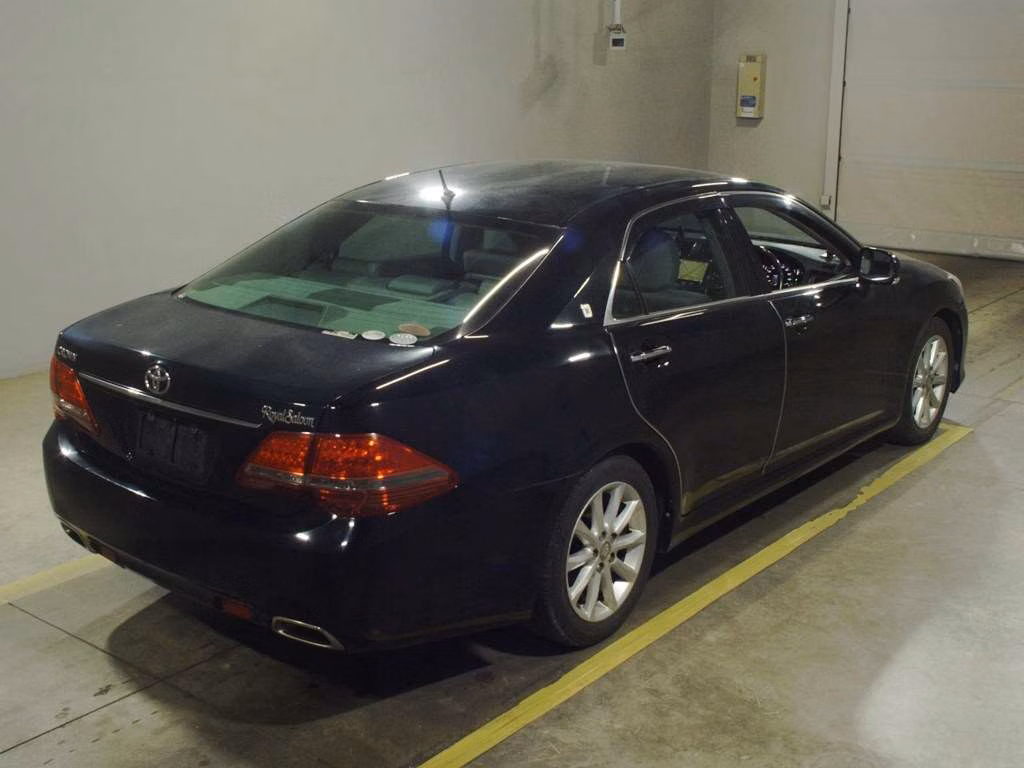 TOYOTA CROWN