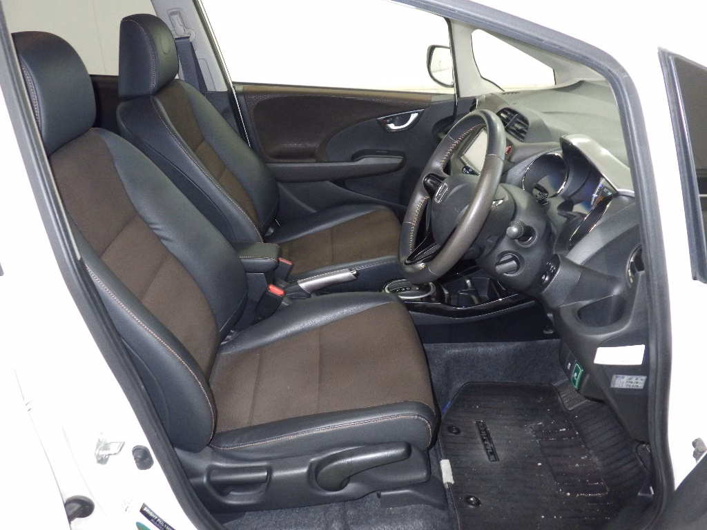 HONDA FIT SHUTTLE