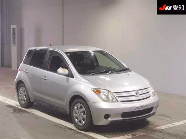 TOYOTA IST