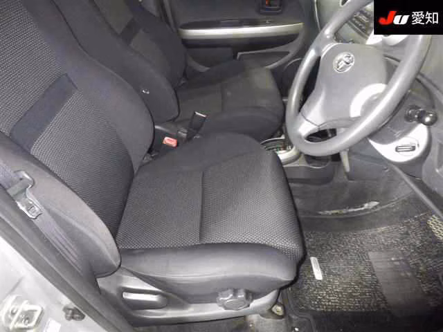 TOYOTA IST