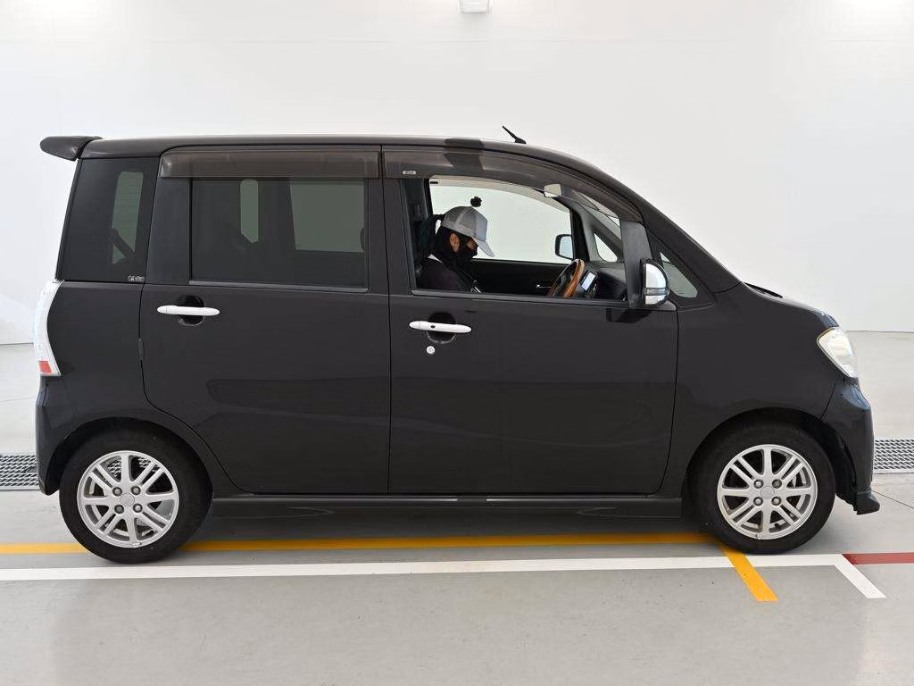 DAIHATSU TANTO EXE