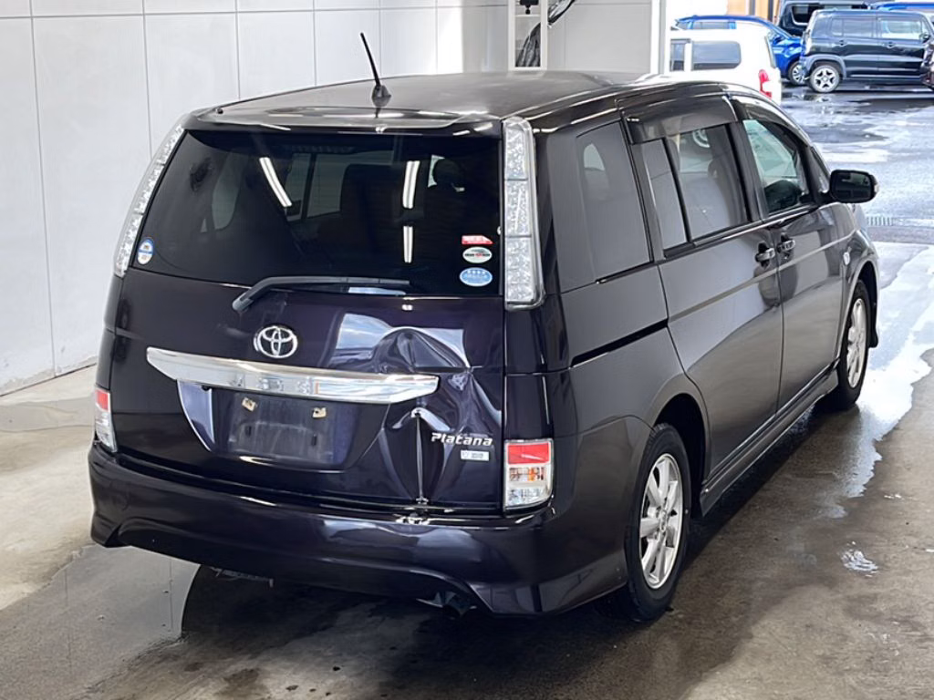 TOYOTA ISIS