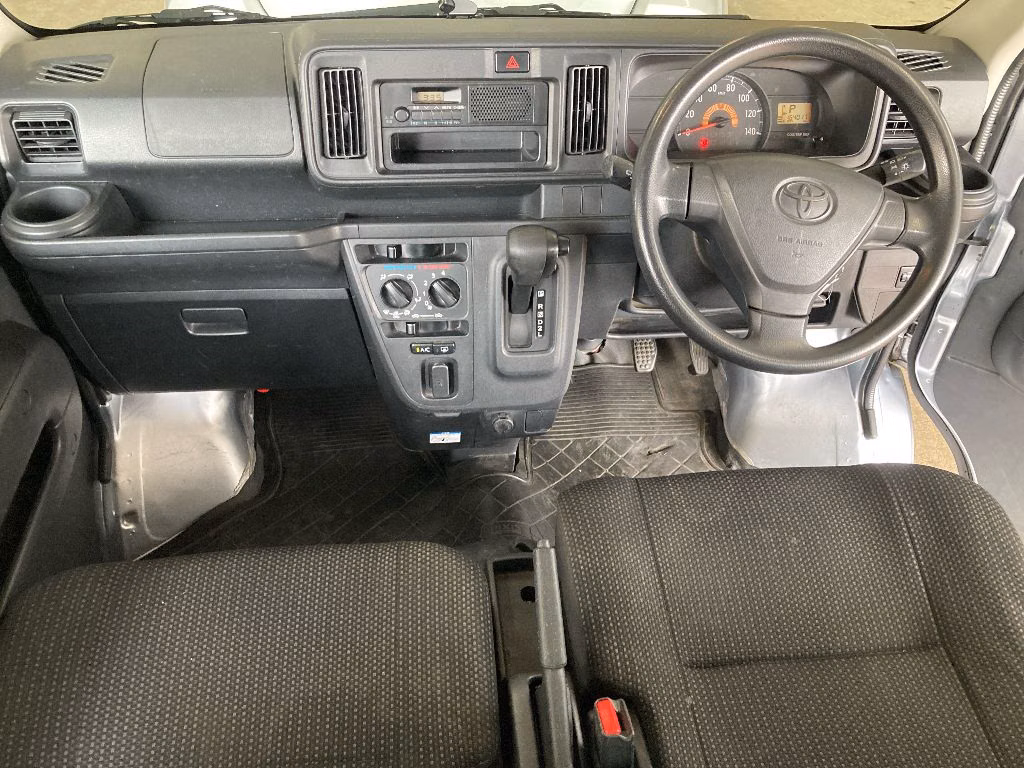 TOYOTA PIXIS VAN