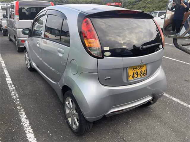 MITSUBISHI I