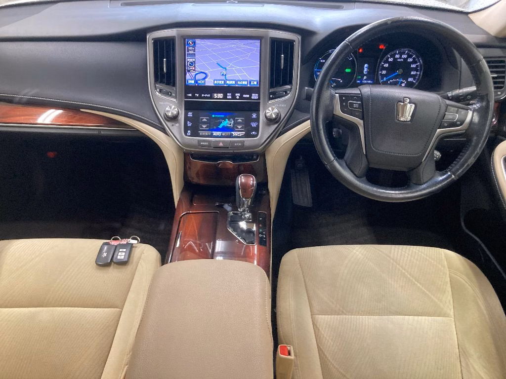 TOYOTA CROWN