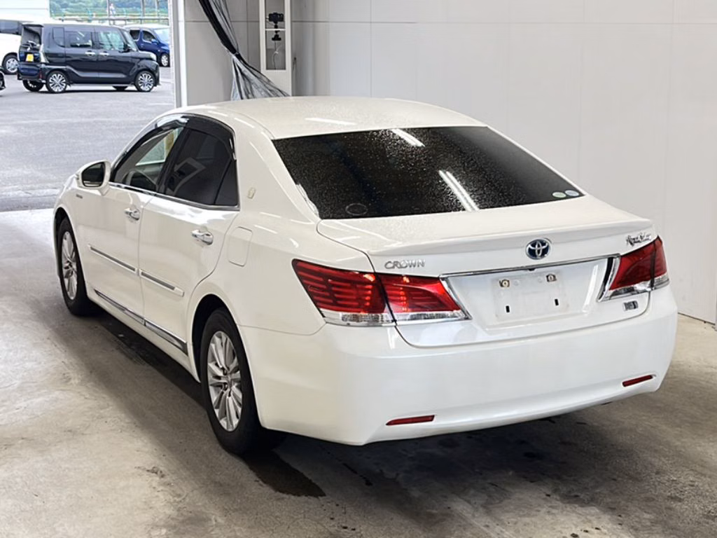 TOYOTA CROWN