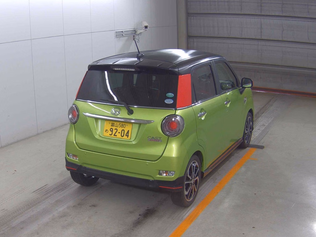 DAIHATSU CAST