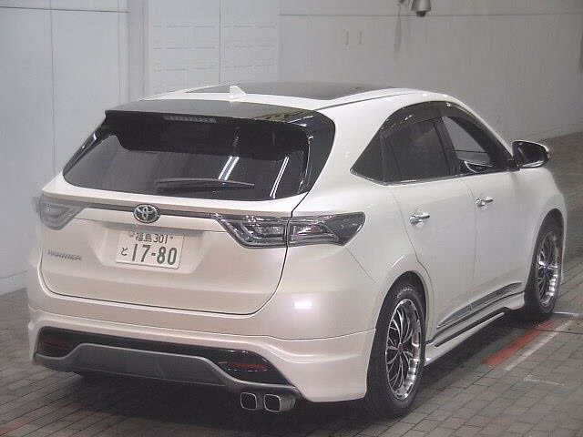 TOYOTA HARRIER