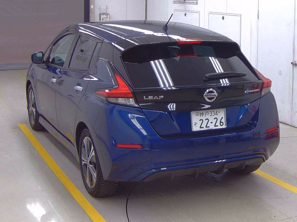 NISSAN LEAF