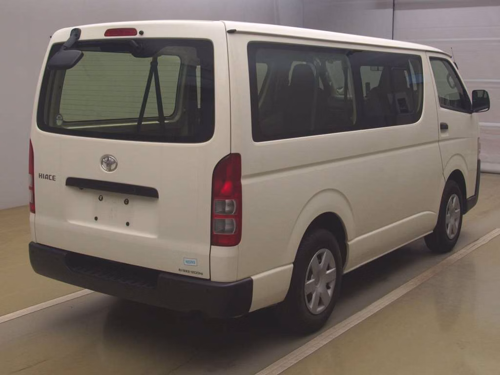 TOYOTA REGIUS ACE