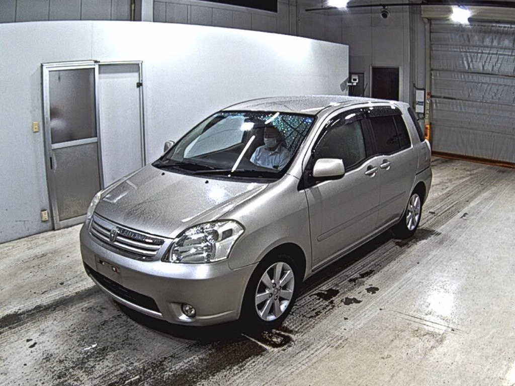 TOYOTA RAUM