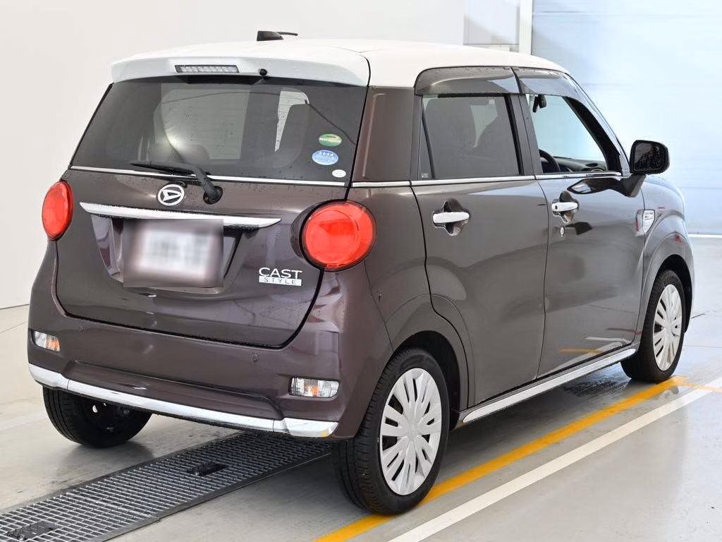 DAIHATSU CAST