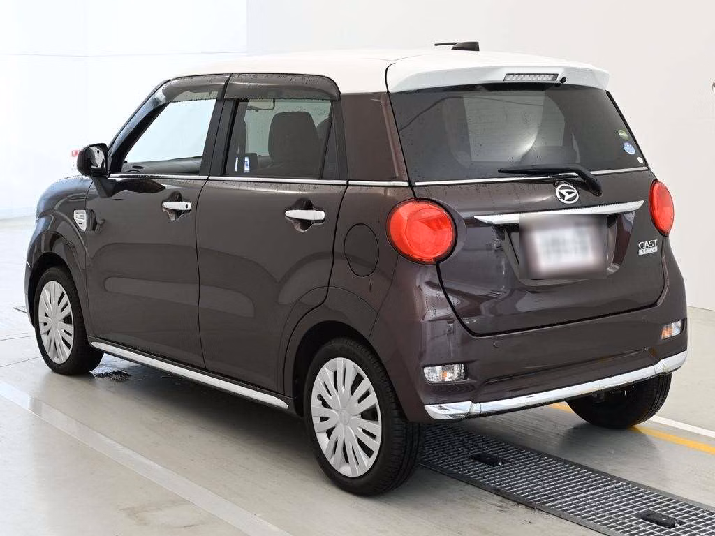 DAIHATSU CAST