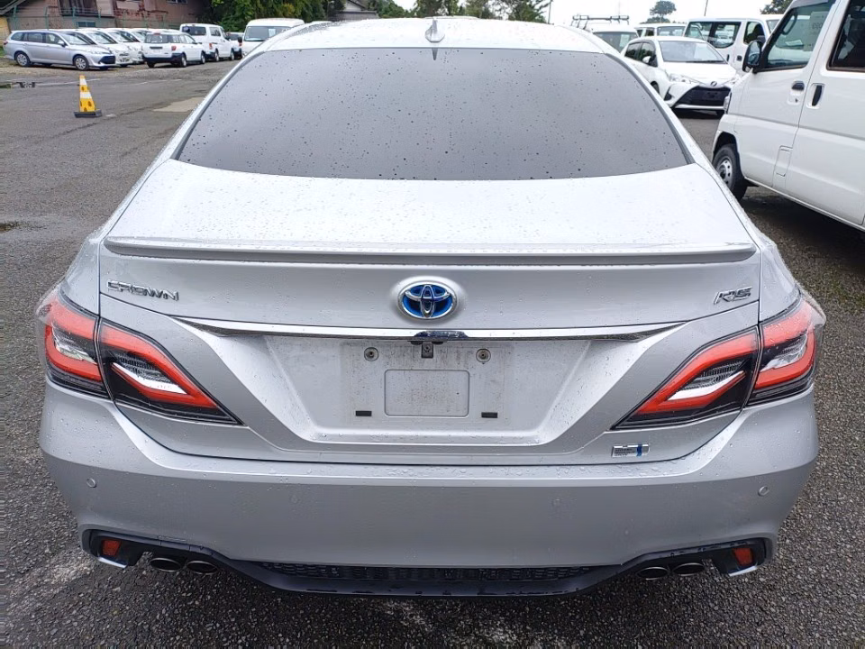 TOYOTA CROWN