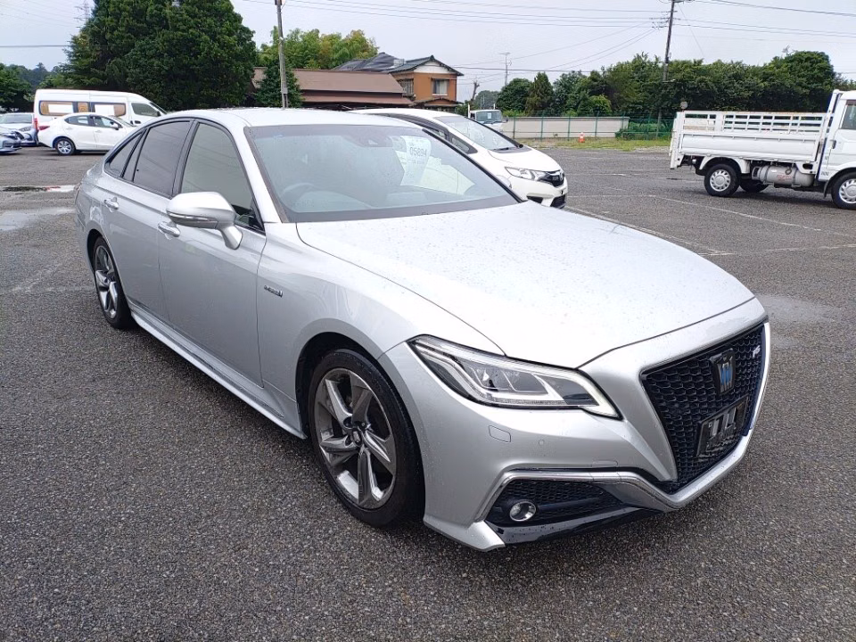 TOYOTA CROWN