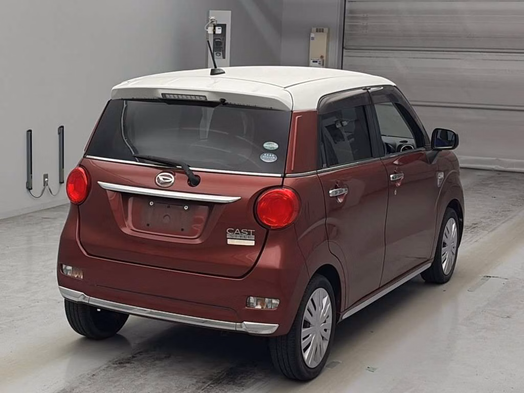 DAIHATSU CAST