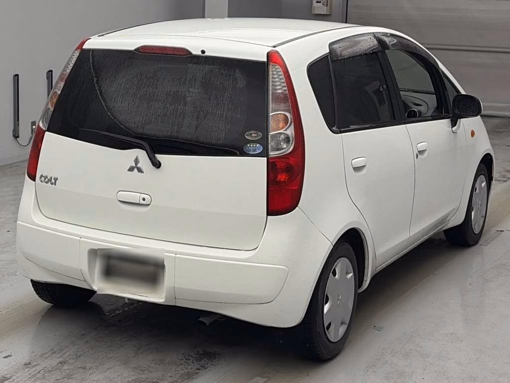 MITSUBISHI COLT