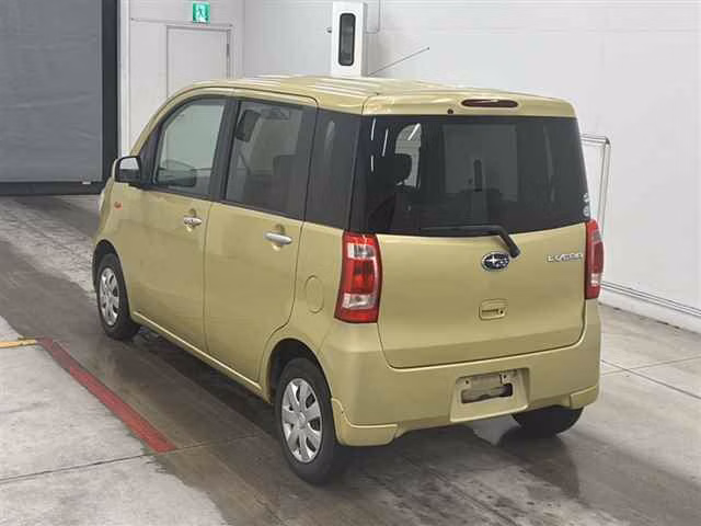 SUBARU LUCRA