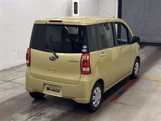 SUBARU LUCRA
