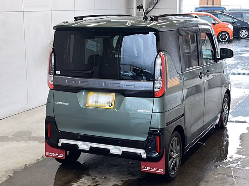 MITSUBISHI DELICA MINI