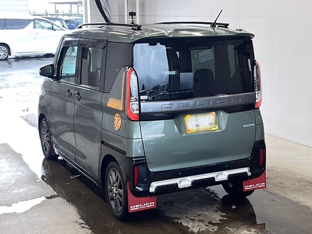MITSUBISHI DELICA MINI