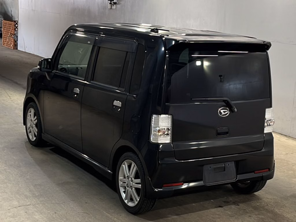 DAIHATSU MOVE CONTE