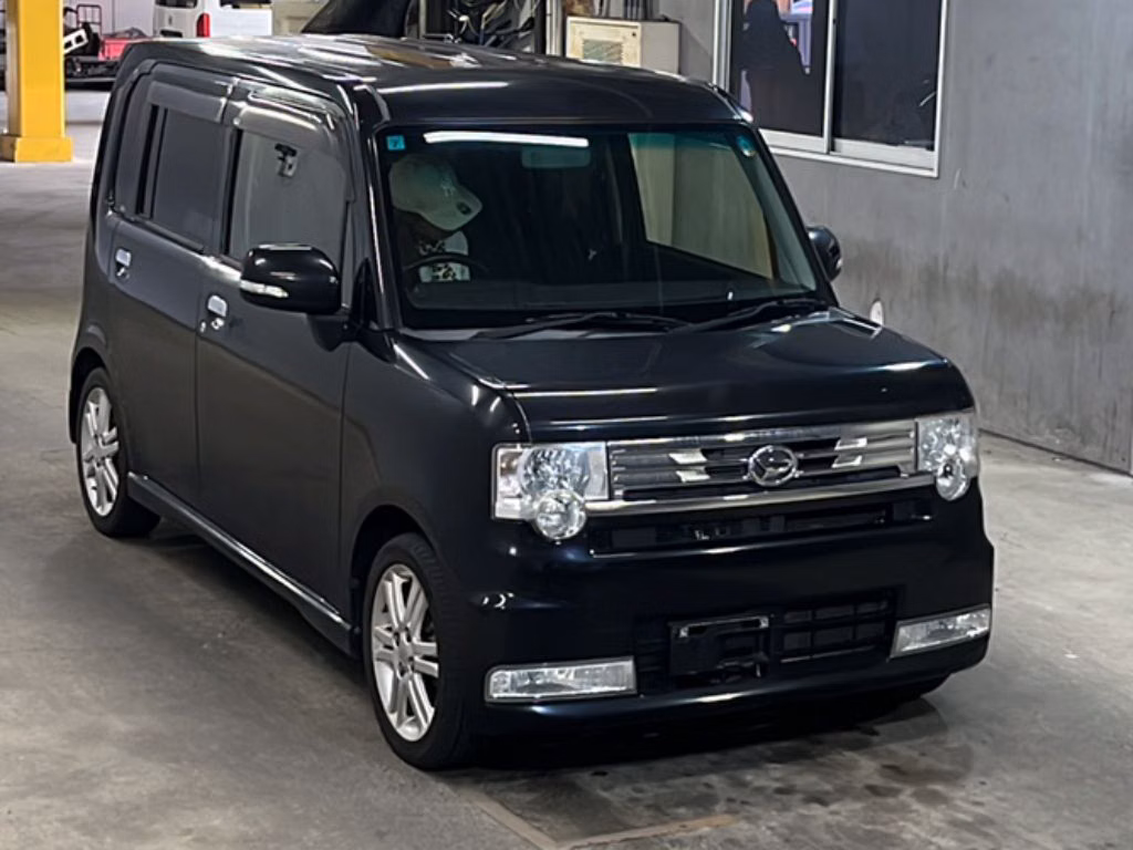 DAIHATSU MOVE CONTE
