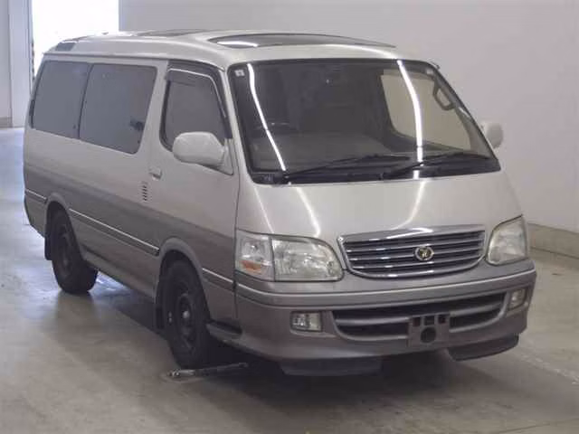TOYOTA HIACE