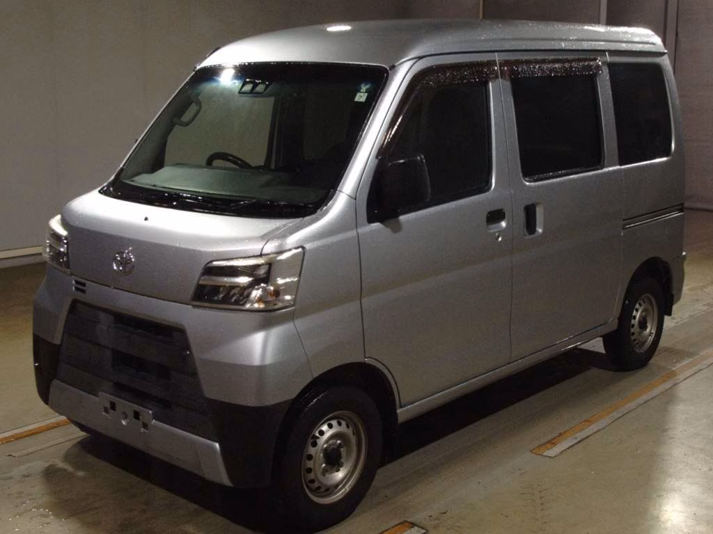 TOYOTA PIXIS VAN