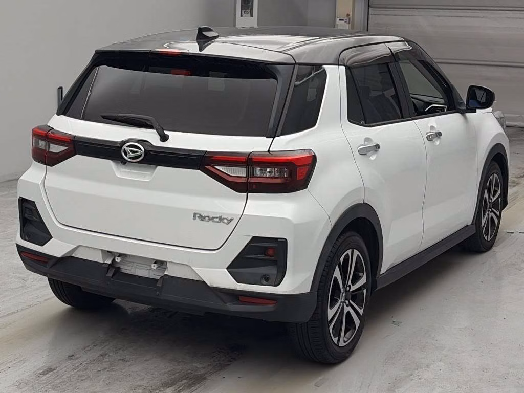 DAIHATSU ROCKY