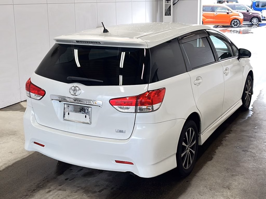 TOYOTA WISH