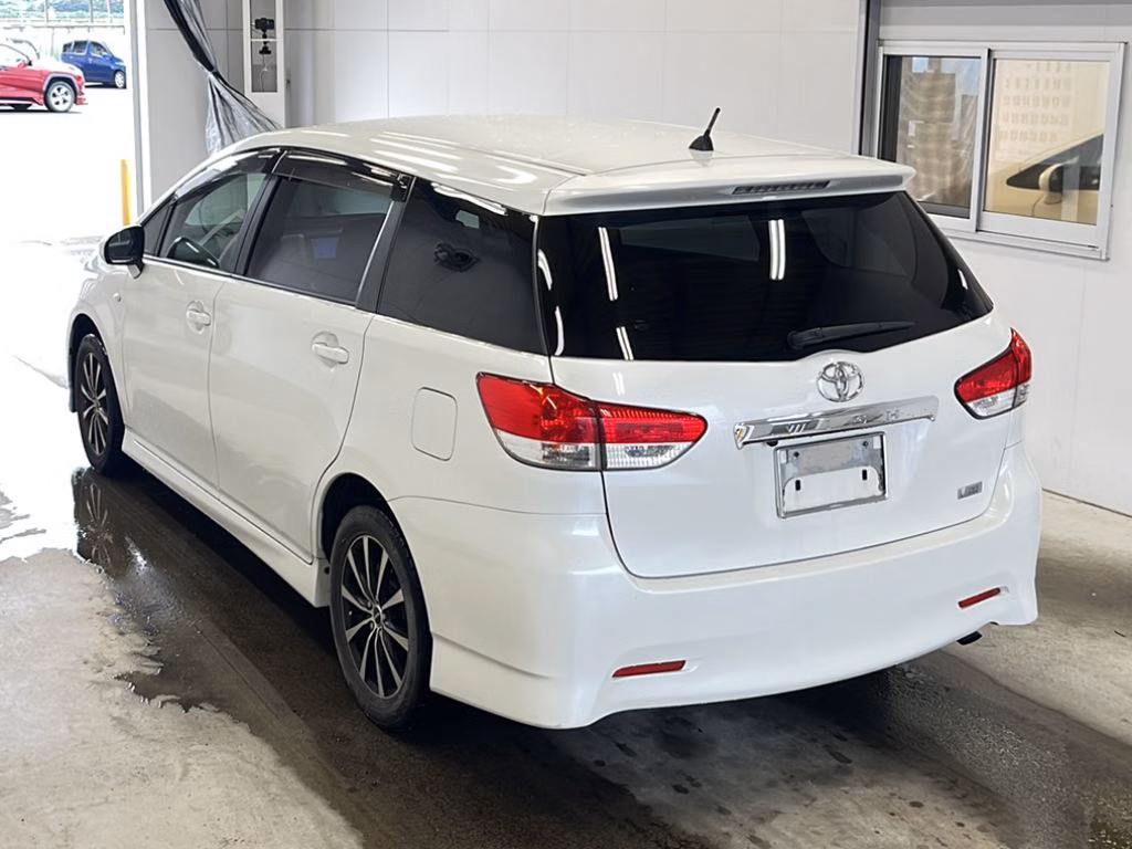 TOYOTA WISH