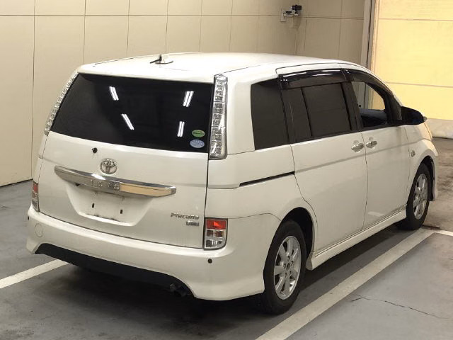 TOYOTA ISIS