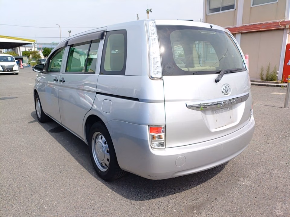 TOYOTA ISIS