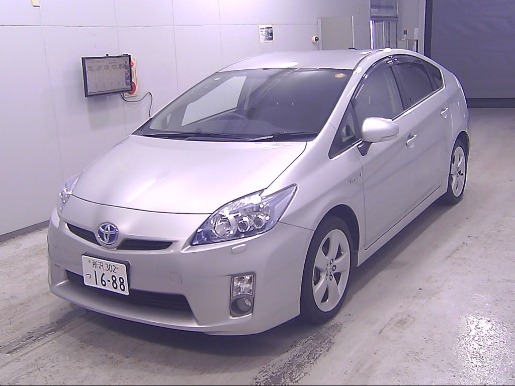 TOYOTA PRIUS