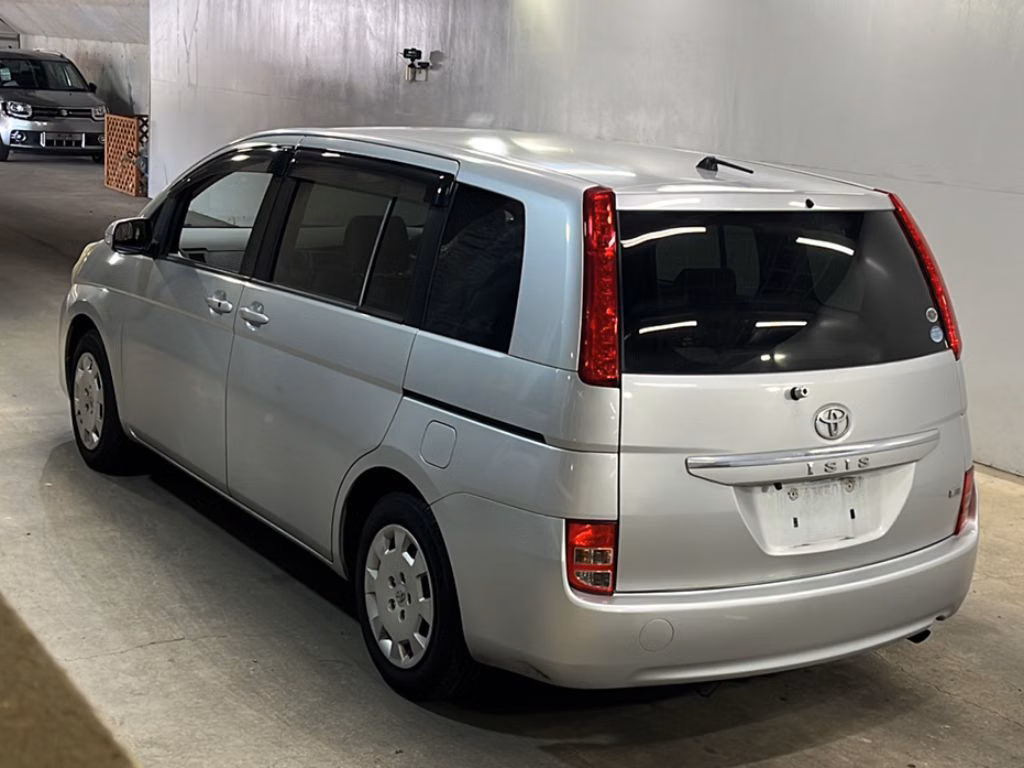 TOYOTA ISIS