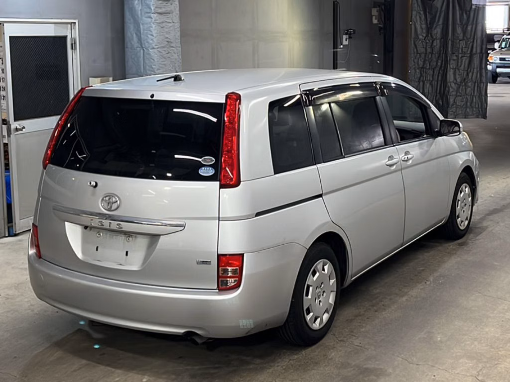 TOYOTA ISIS
