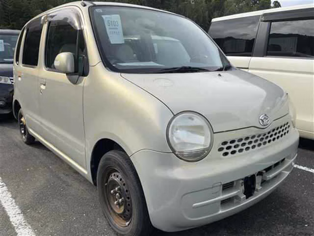 DAIHATSU MOVE LATTE