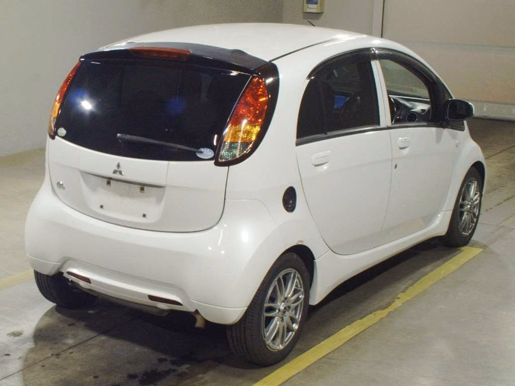 MITSUBISHI I
