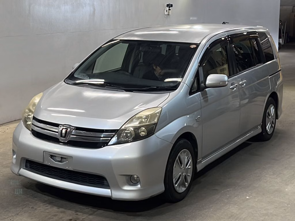 TOYOTA ISIS