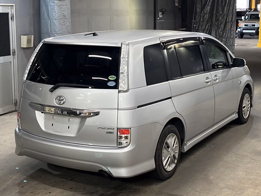 TOYOTA ISIS