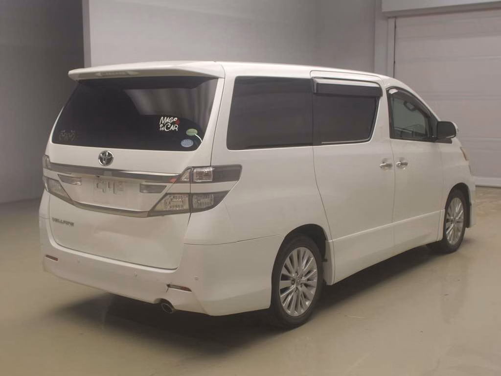TOYOTA VELLFIRE