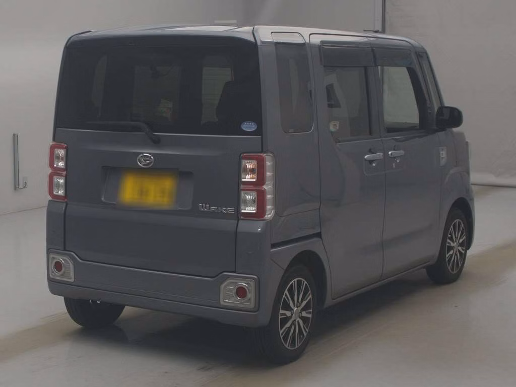 DAIHATSU WAKE