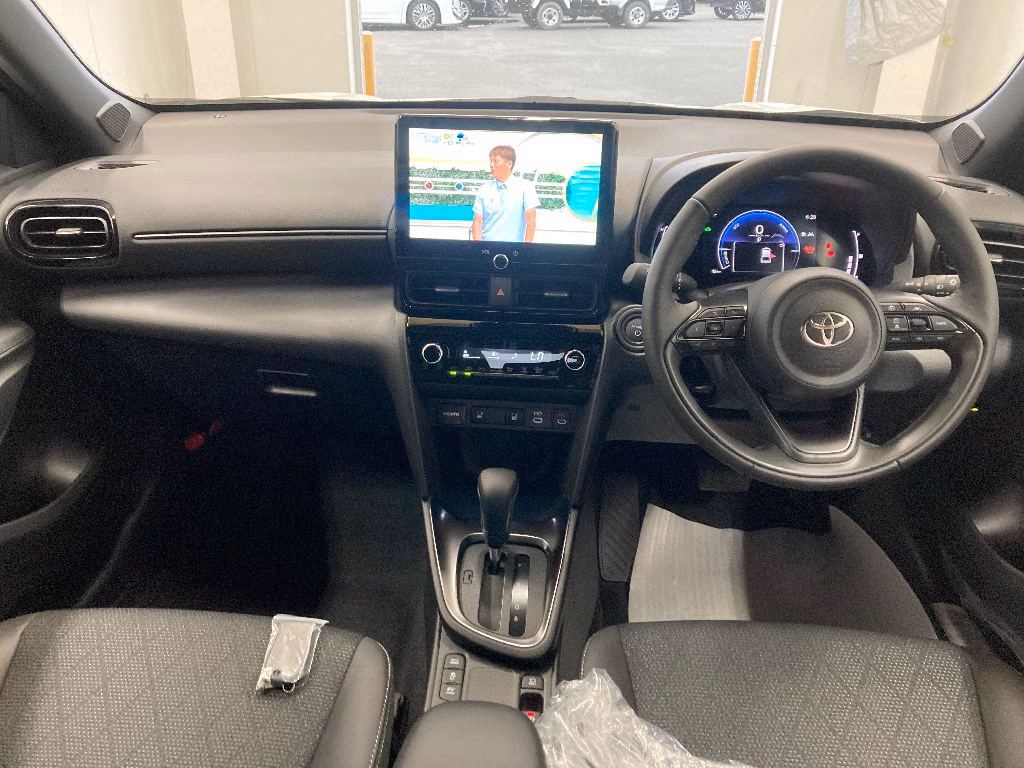TOYOTA YARIS CROSS