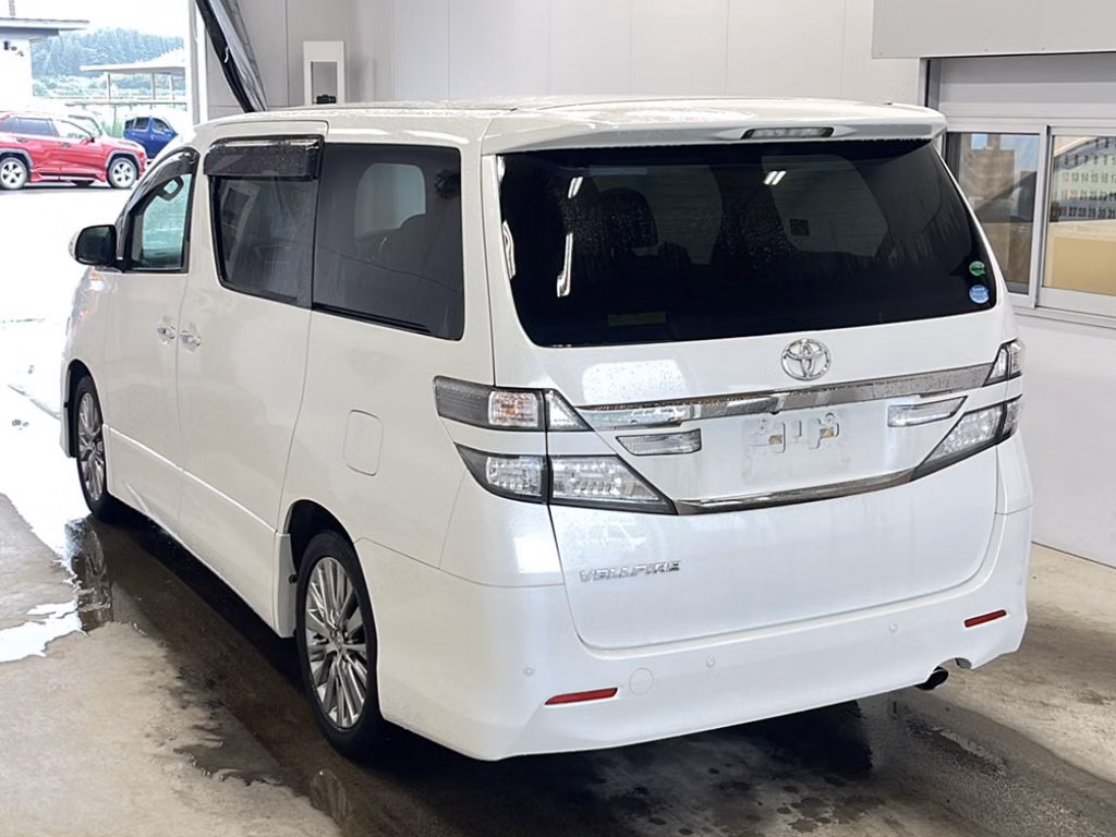 TOYOTA VELLFIRE